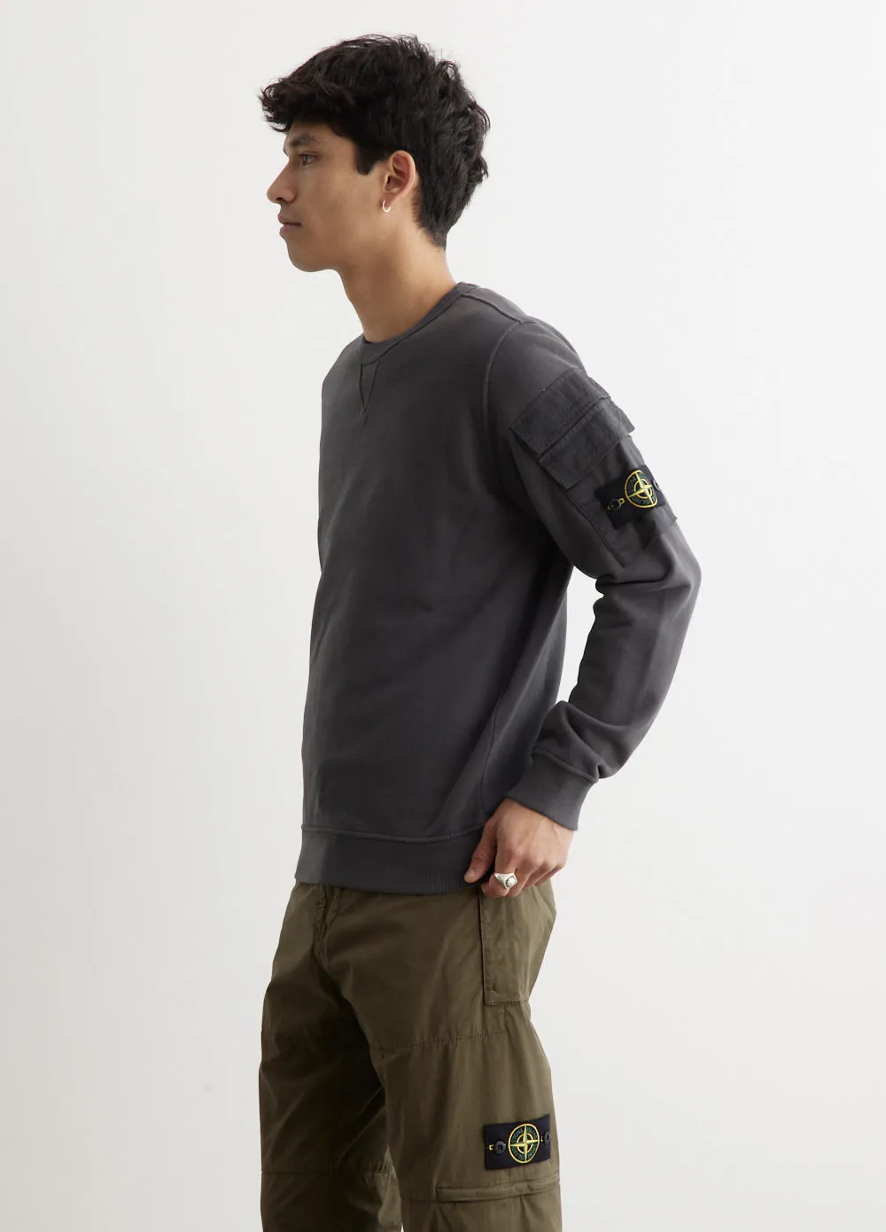 Badge Pocket Sleeve Sweatshirt