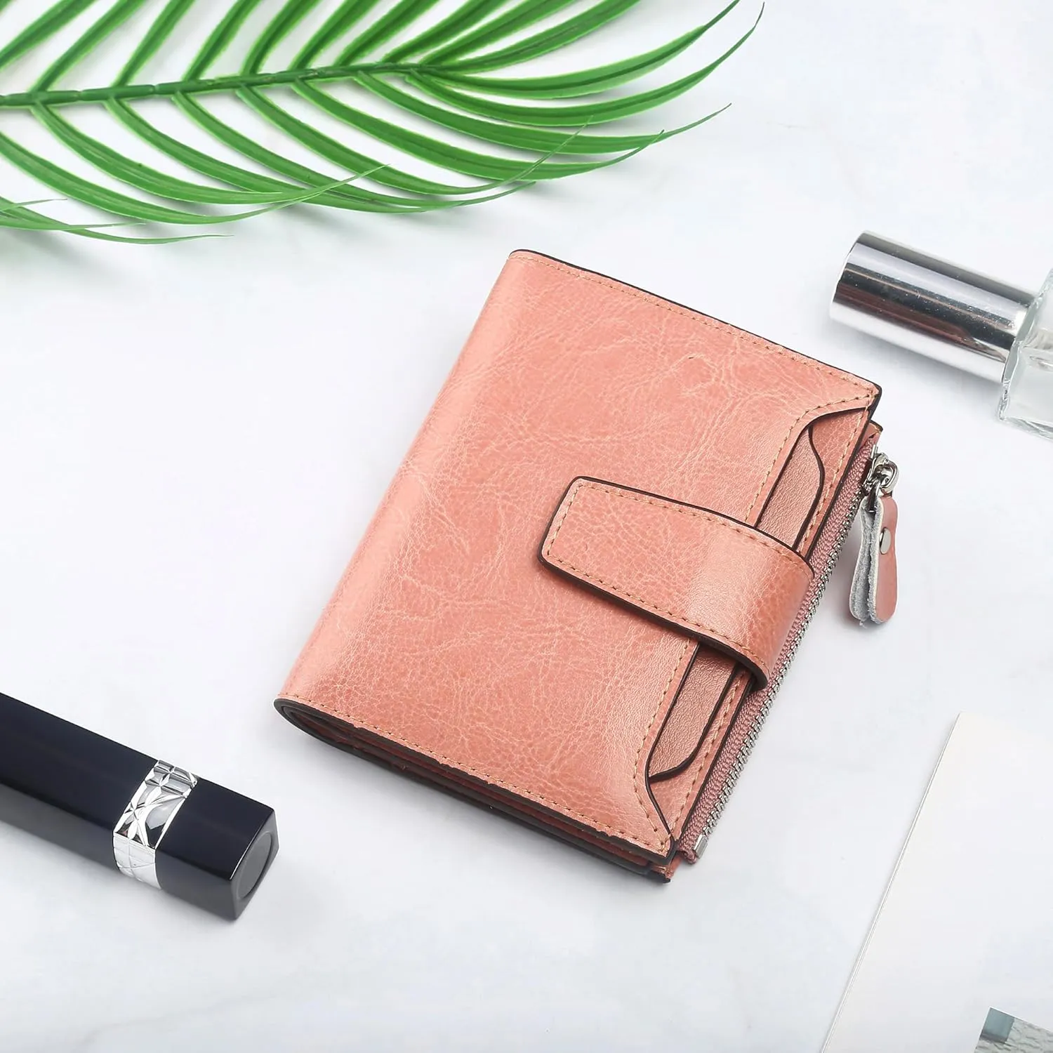 Lavemi Small Compact Women Wallet RFID Blocking Genuine Leather Bifold Purse with ID Windows