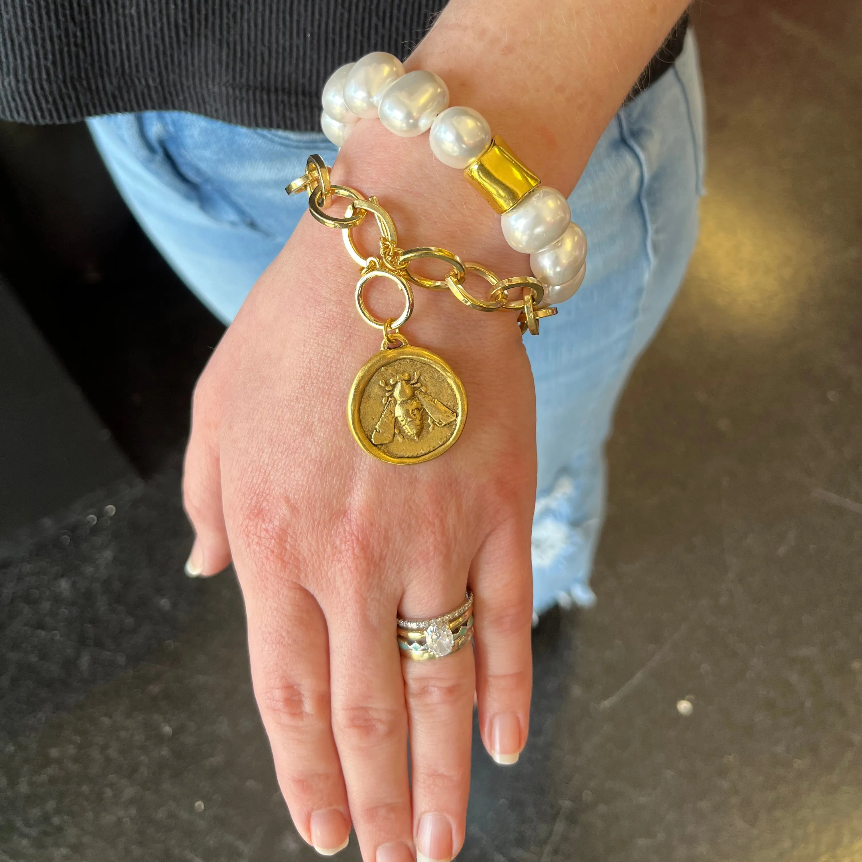 LNL Mother of Pearl Big Bracelet