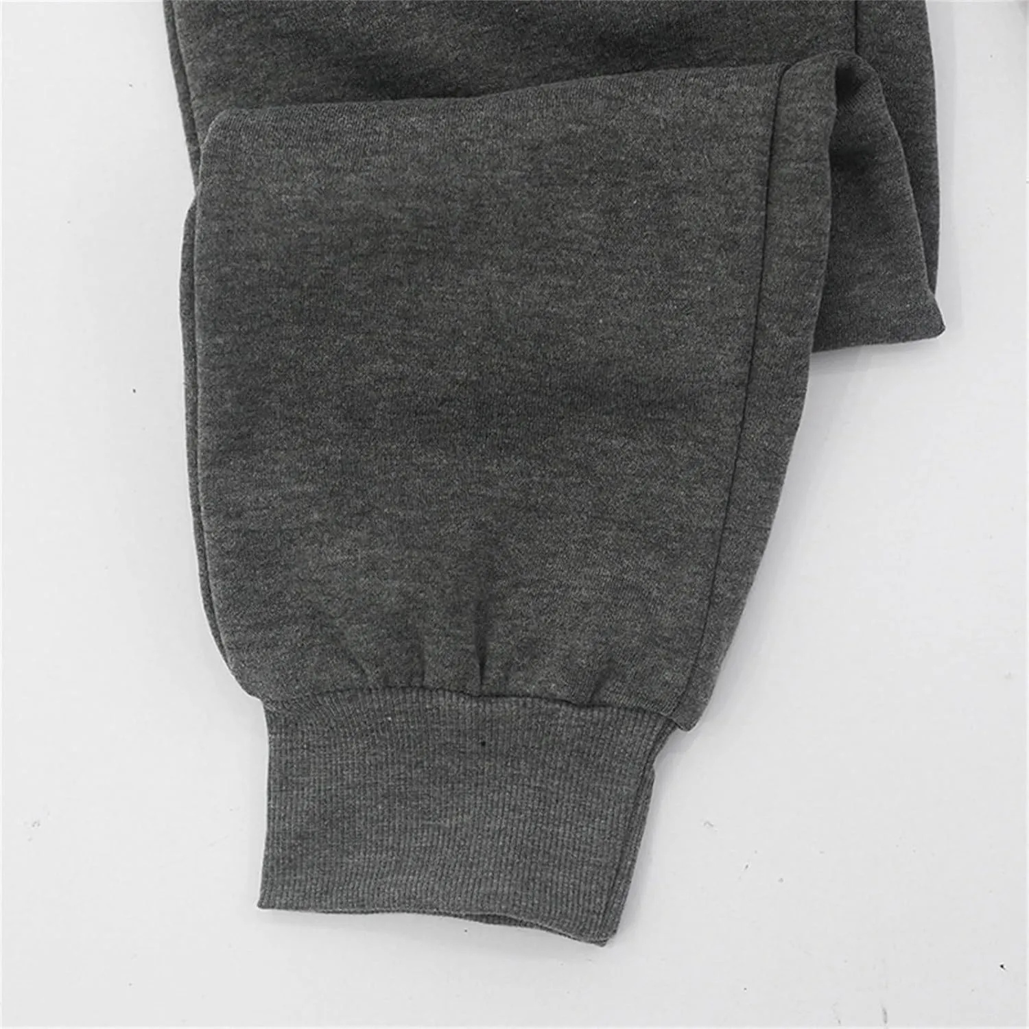 Men's Fleece Cargo Sweatpants Baggy Wide Straight Leg Joggers Classic Fit Flat Front Leisure and Daily Wear